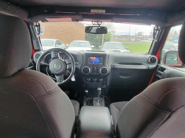 1C4BJWDG2GL232785 2016 Jeep Wrangler Unlimited Sport