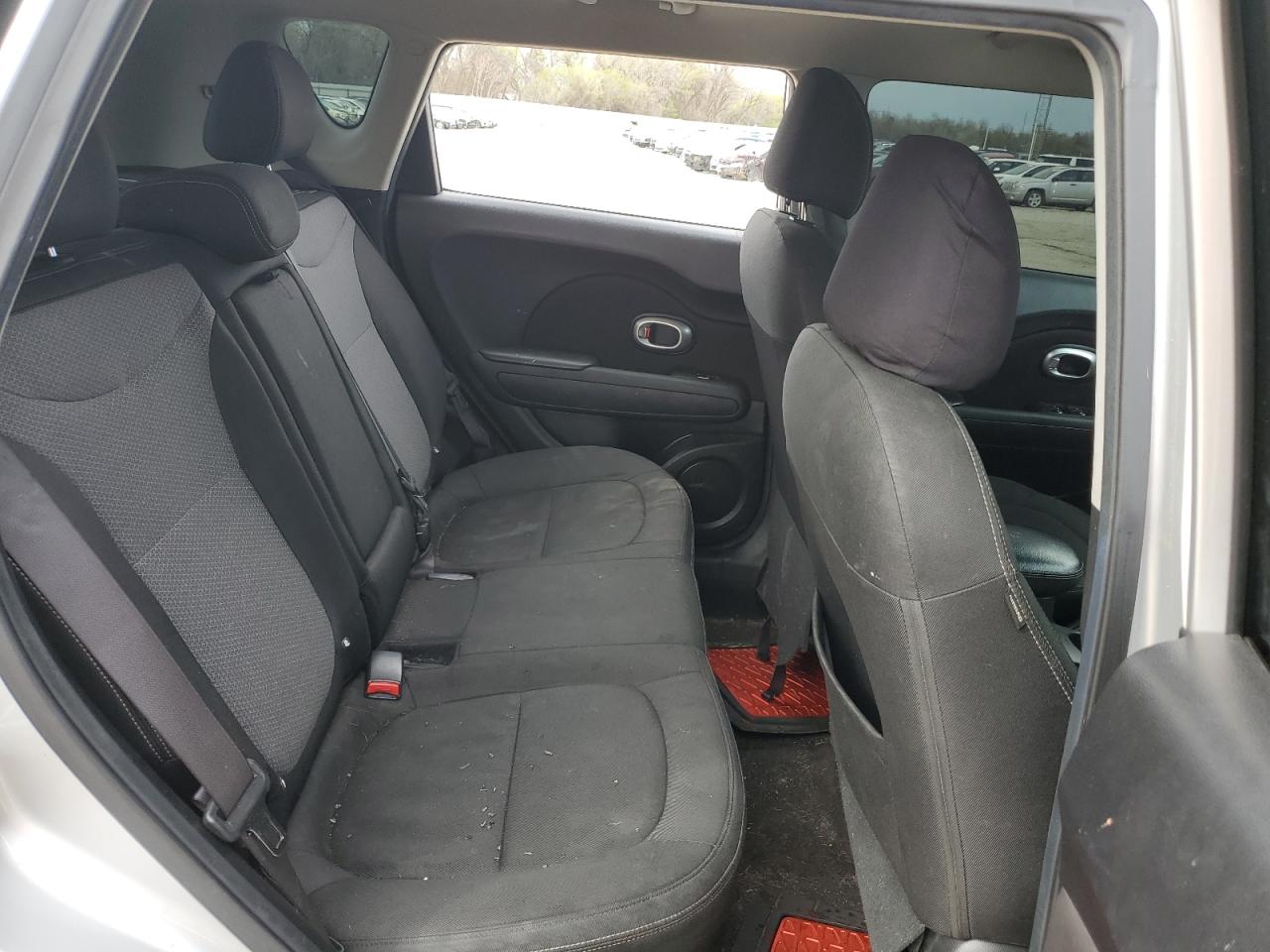 KNDJP3A55J7510641 2018 Kia Soul +