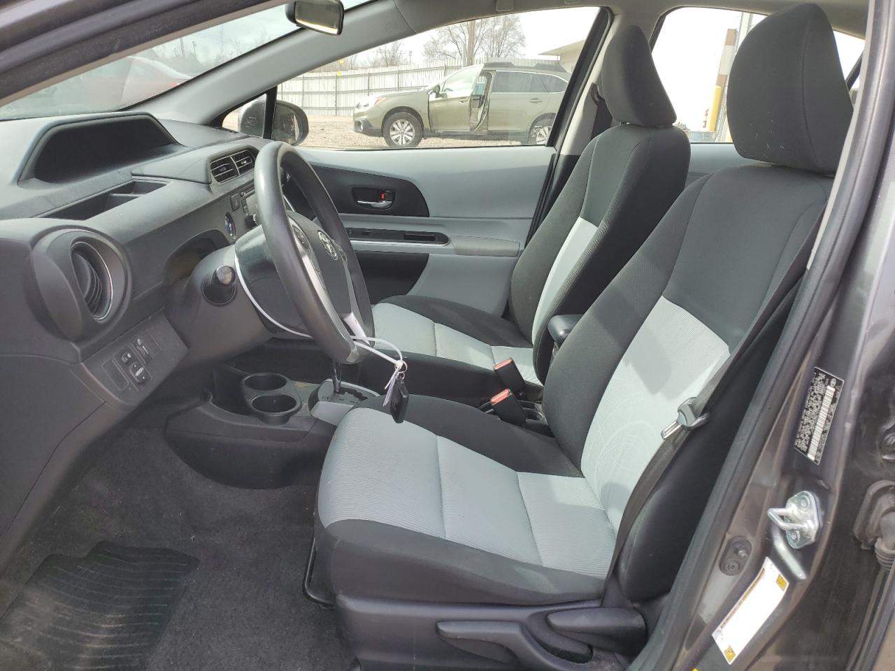 JTDKDTB35E1078975 2014 Toyota Prius C