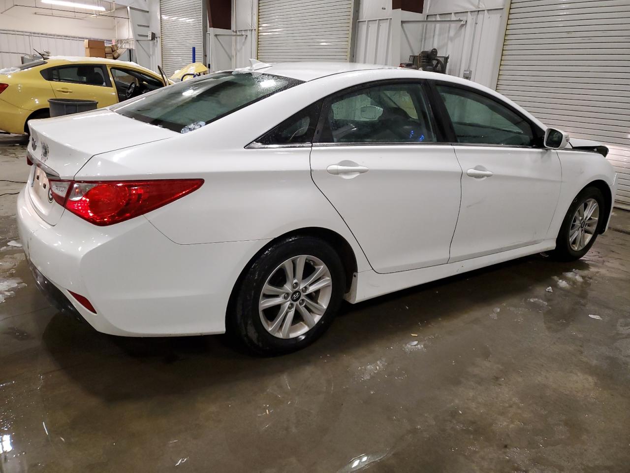 2014 Hyundai Sonata Gls vin: 5NPEB4AC4EH843578