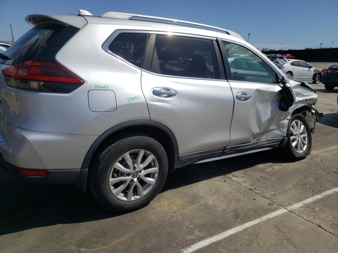 5N1AT2MT3JC715328 2018 Nissan Rogue S