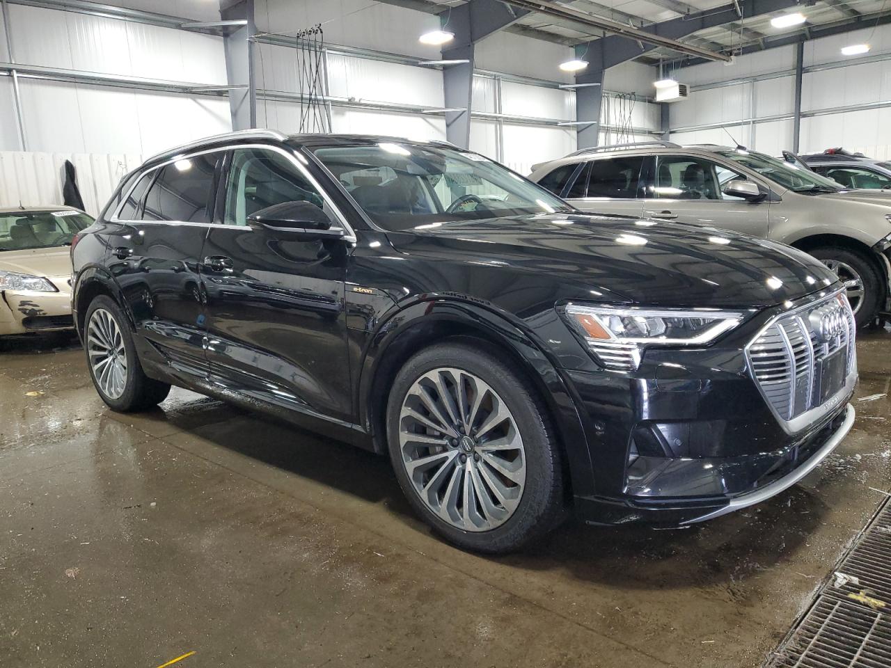 WA1VABGE5KB009441 Audi e-tron 2019. Фото: 3
