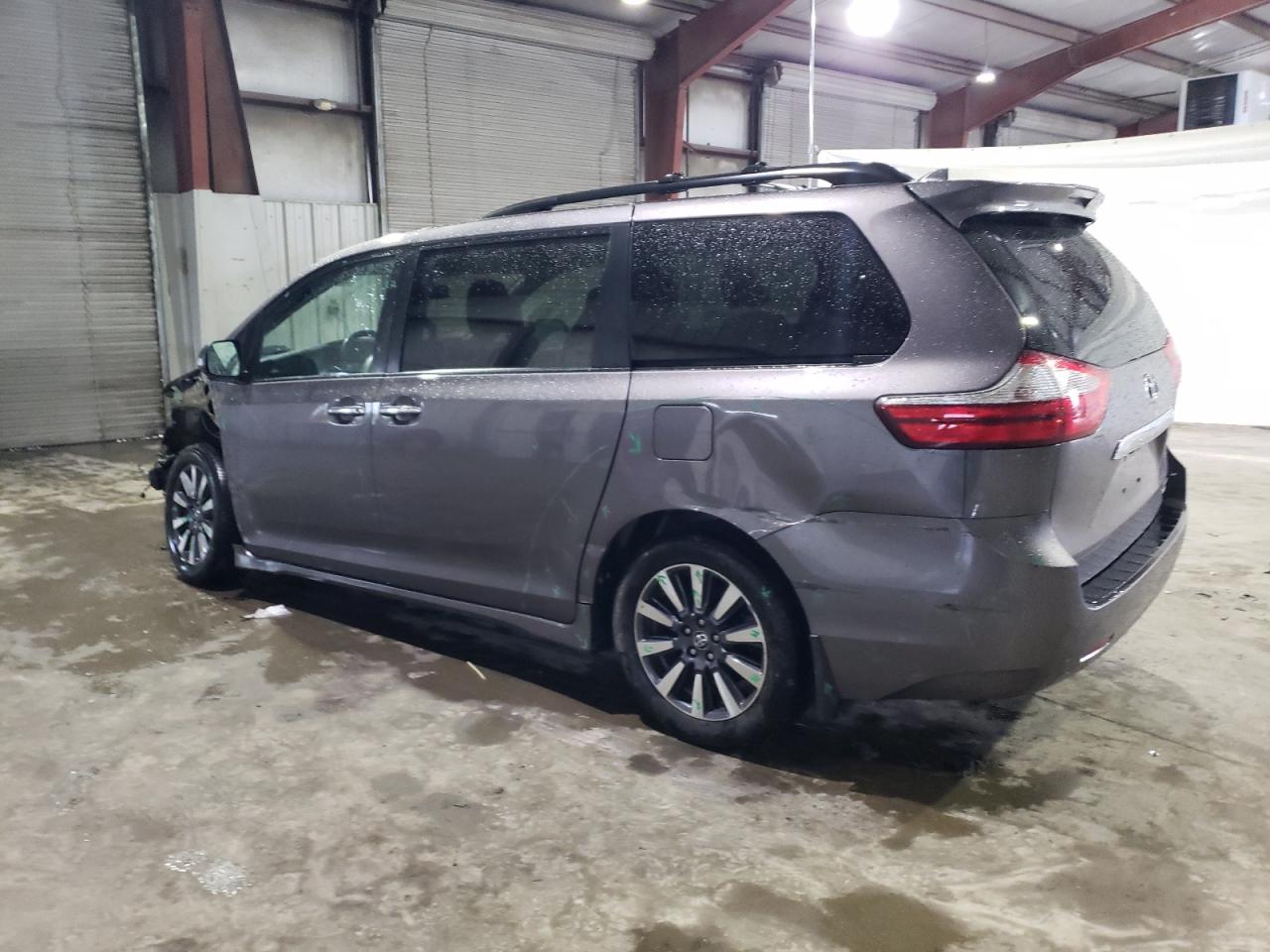 2019 Toyota Sienna Xle vin: 5TDDZ3DC3KS221217