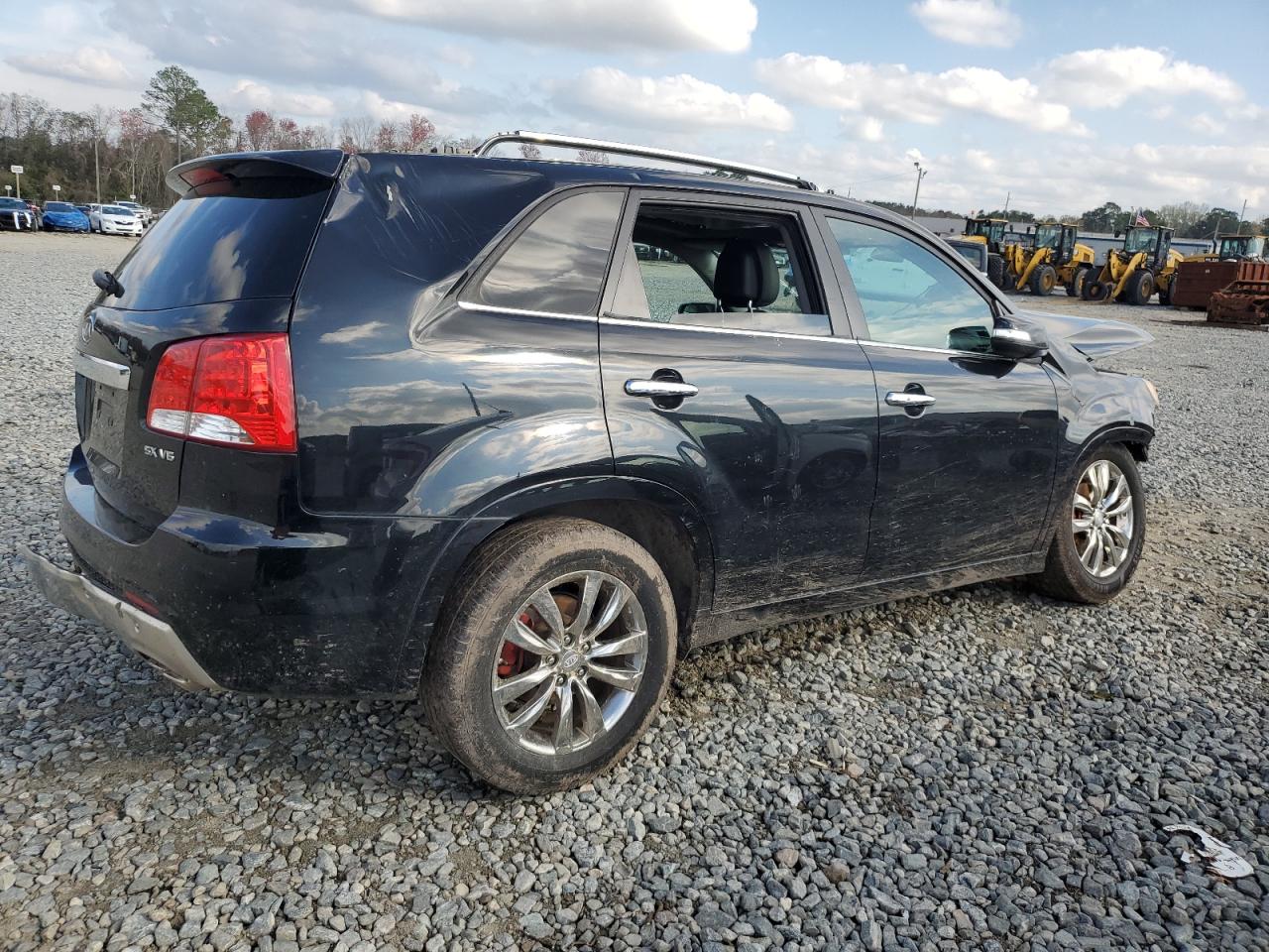 5XYKW4A26BG092856 2011 Kia Sorento Sx