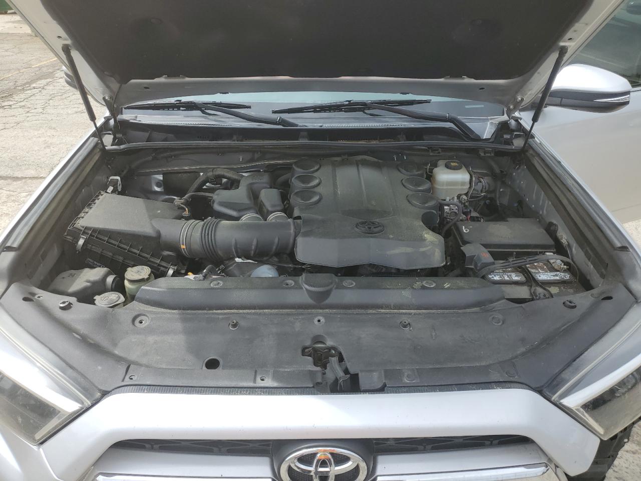 JTEBU5JR9J5601558 2018 Toyota 4Runner Sr5/Sr5 Premium