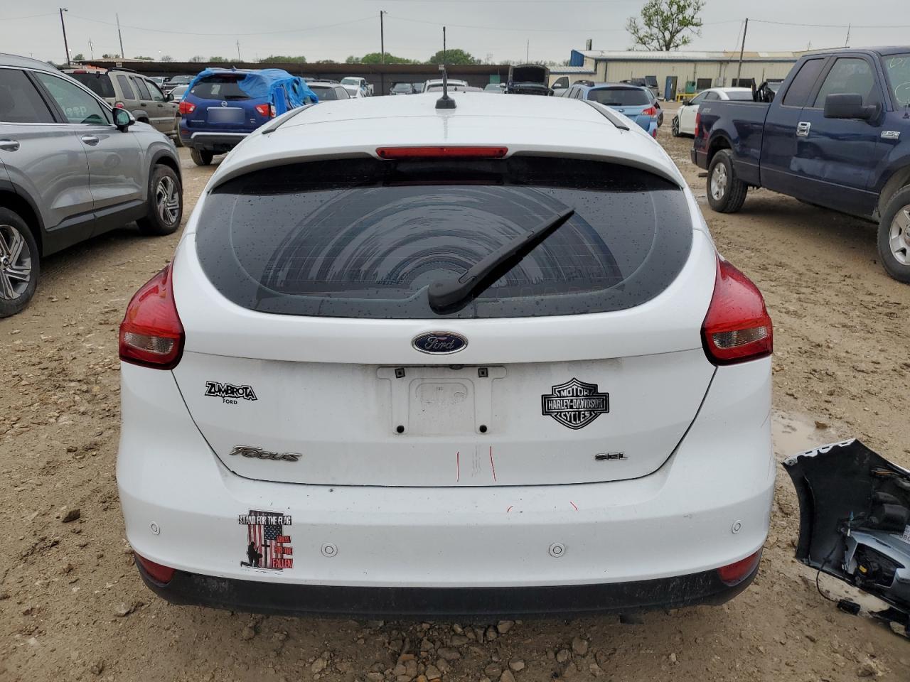 1FADP3M21HL306375 2017 Ford Focus Sel