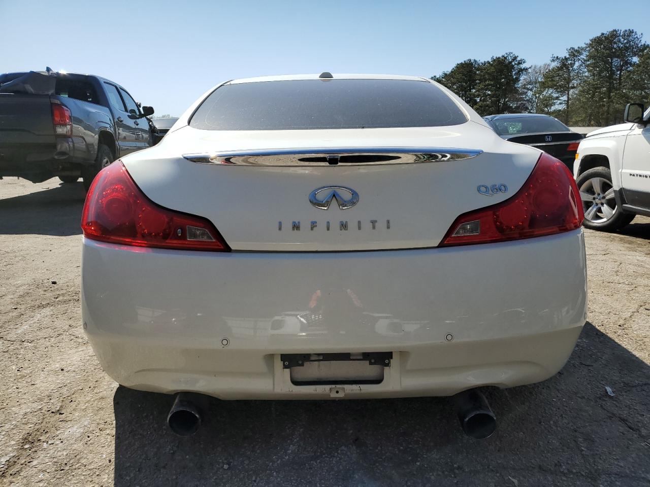 2014 Infiniti Q60 Journey vin: JN1CV6EK6EM110923