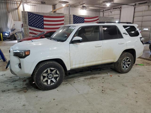 2020 TOYOTA 4RUNNER SR - JTEBU5JR2L5827816