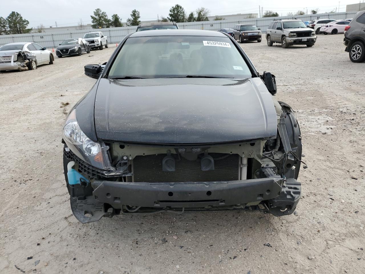 1HGCP2F42BA075330 2011 Honda Accord Lxp
