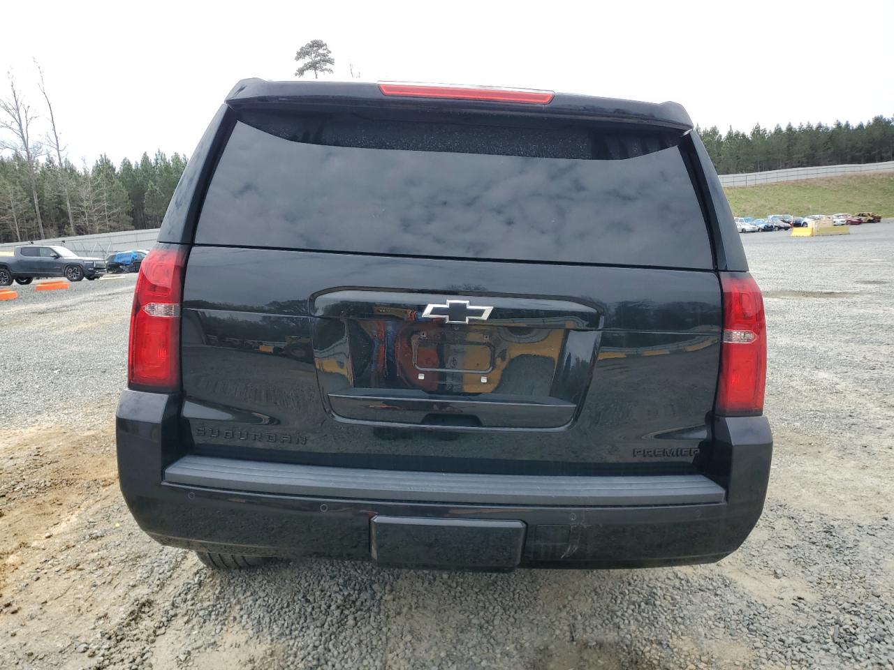 1GNSCJKJ9KR122292 2019 Chevrolet Suburban C1500 Premier