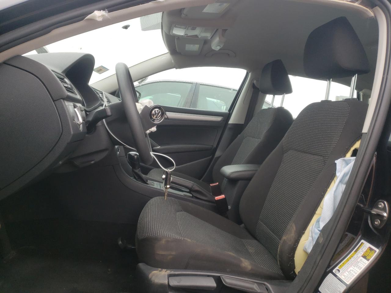 1VWAT7A31HC016311 2017 Volkswagen Passat S