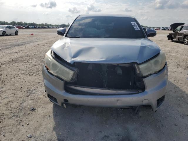 VIN 5TDZARFH1ES005847 2014 Toyota Highlander, LE no.5