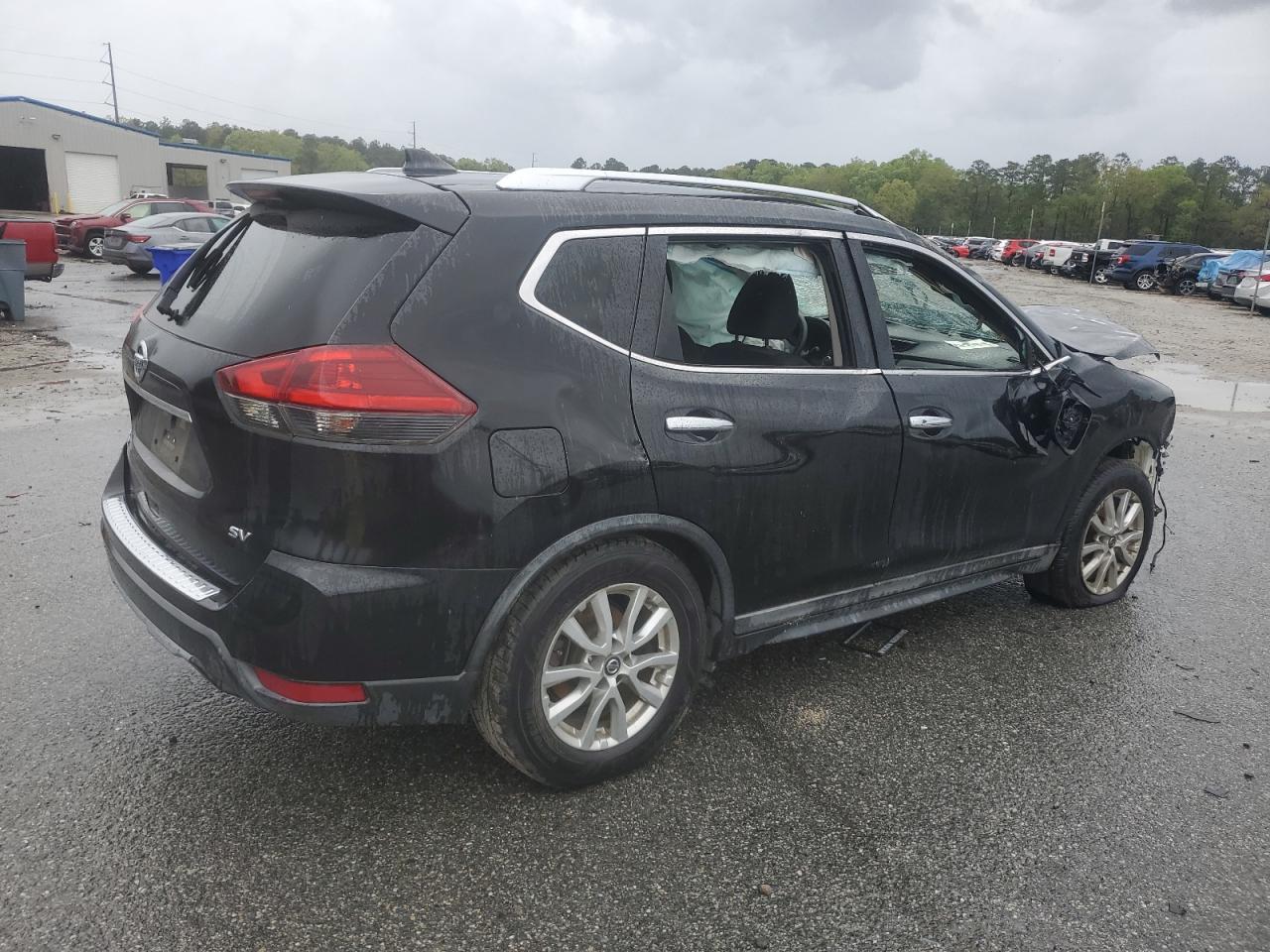 2018 Nissan Rogue S vin: KNMAT2MTXJP581169