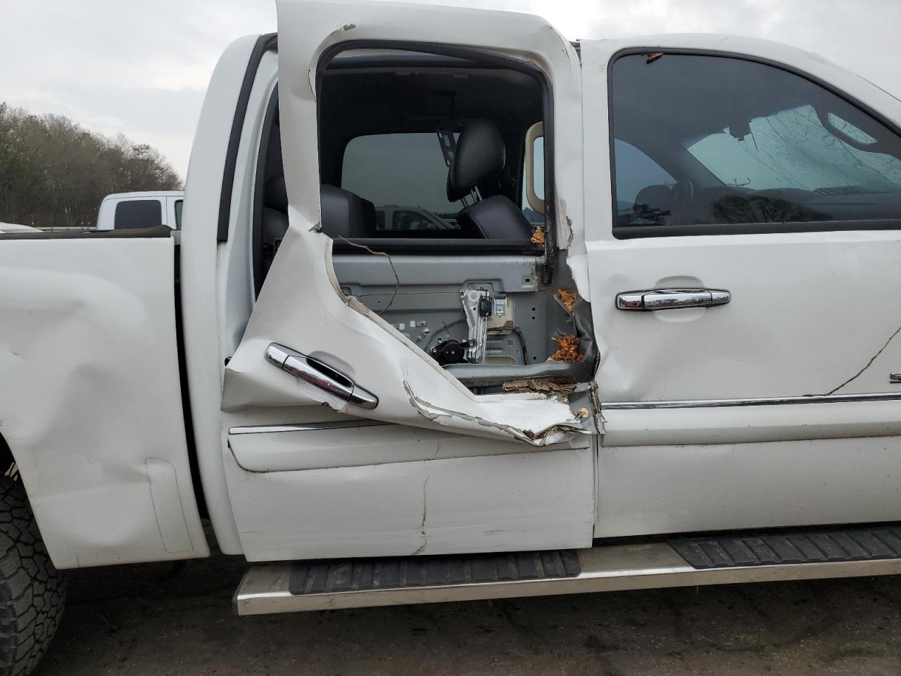 3GCPKSE76DG270121 2013 Chevrolet Silverado K1500 Lt