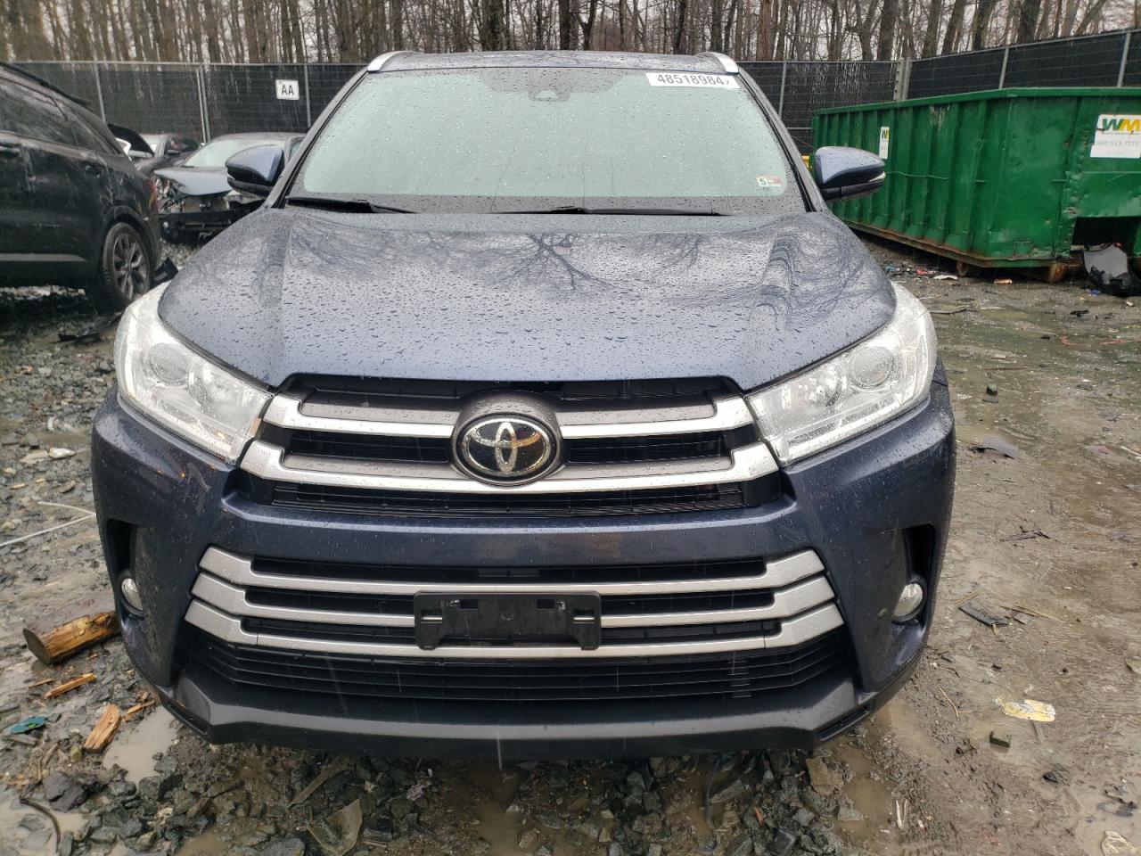 2019 Toyota Highlander Se vin: 5TDJZRFH4KS719103