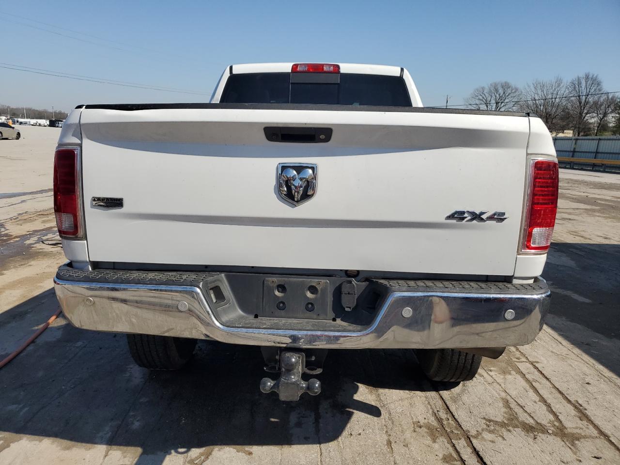 3C6UR5FL2JG275279 2018 Ram 2500 Laramie