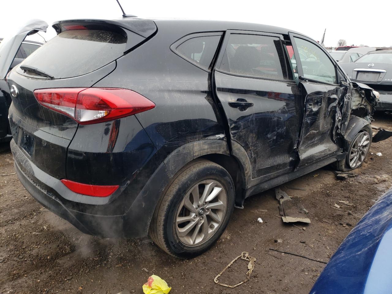 KM8J23A49HU265758 2017 Hyundai Tucson Se