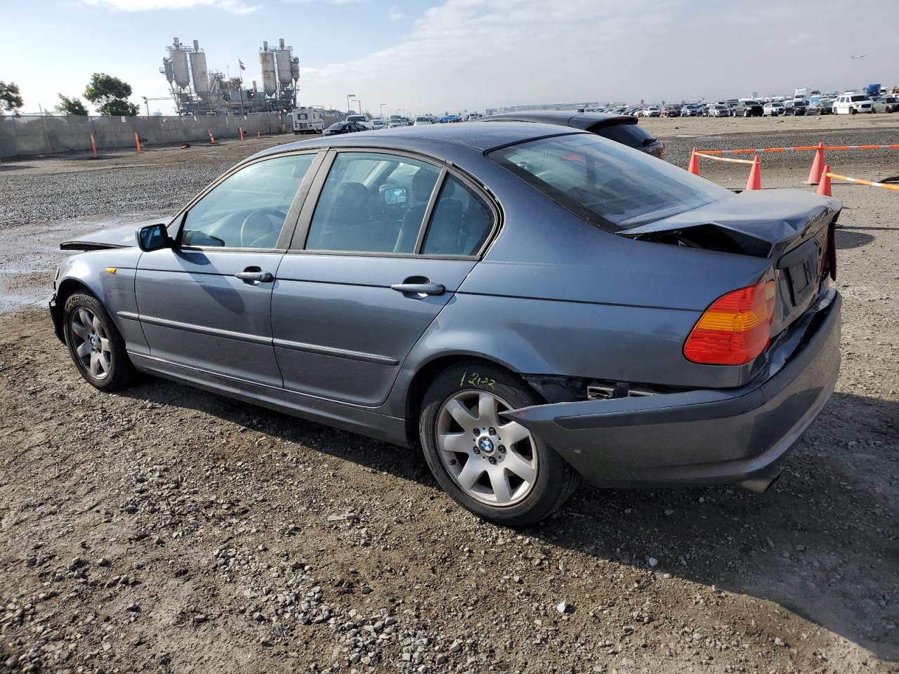 WBAEU33453PM55977 2003 BMW 325 Xi