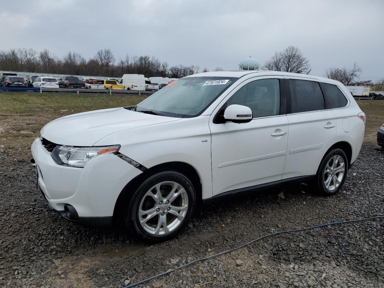 Lot #2491910117 2014 MITSUBISHI OUTLANDER