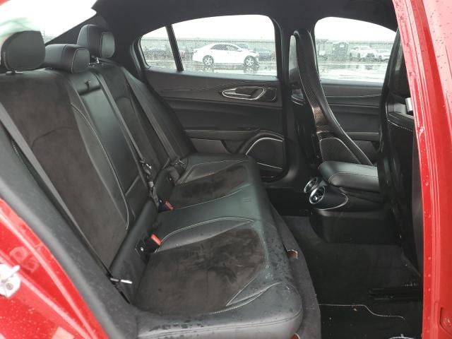 2019 Alfa Romeo Giulia - Image 10