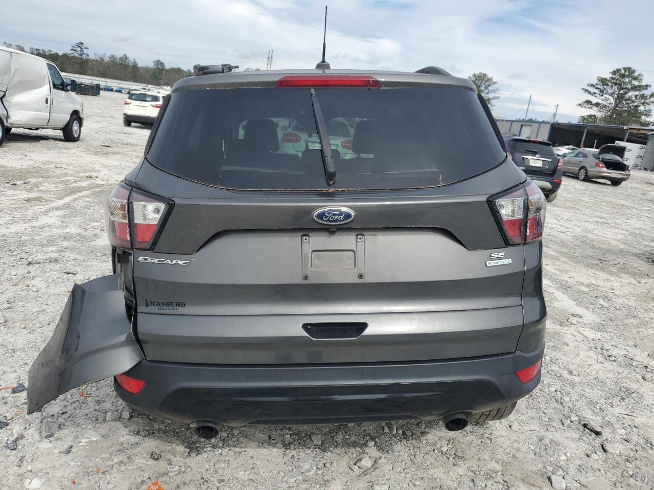 1FMCU0GD4HUB96048 2017 Ford Escape Se