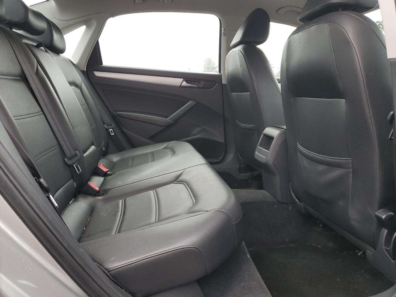 1VWBP7A31CC074842 2012 Volkswagen Passat Se