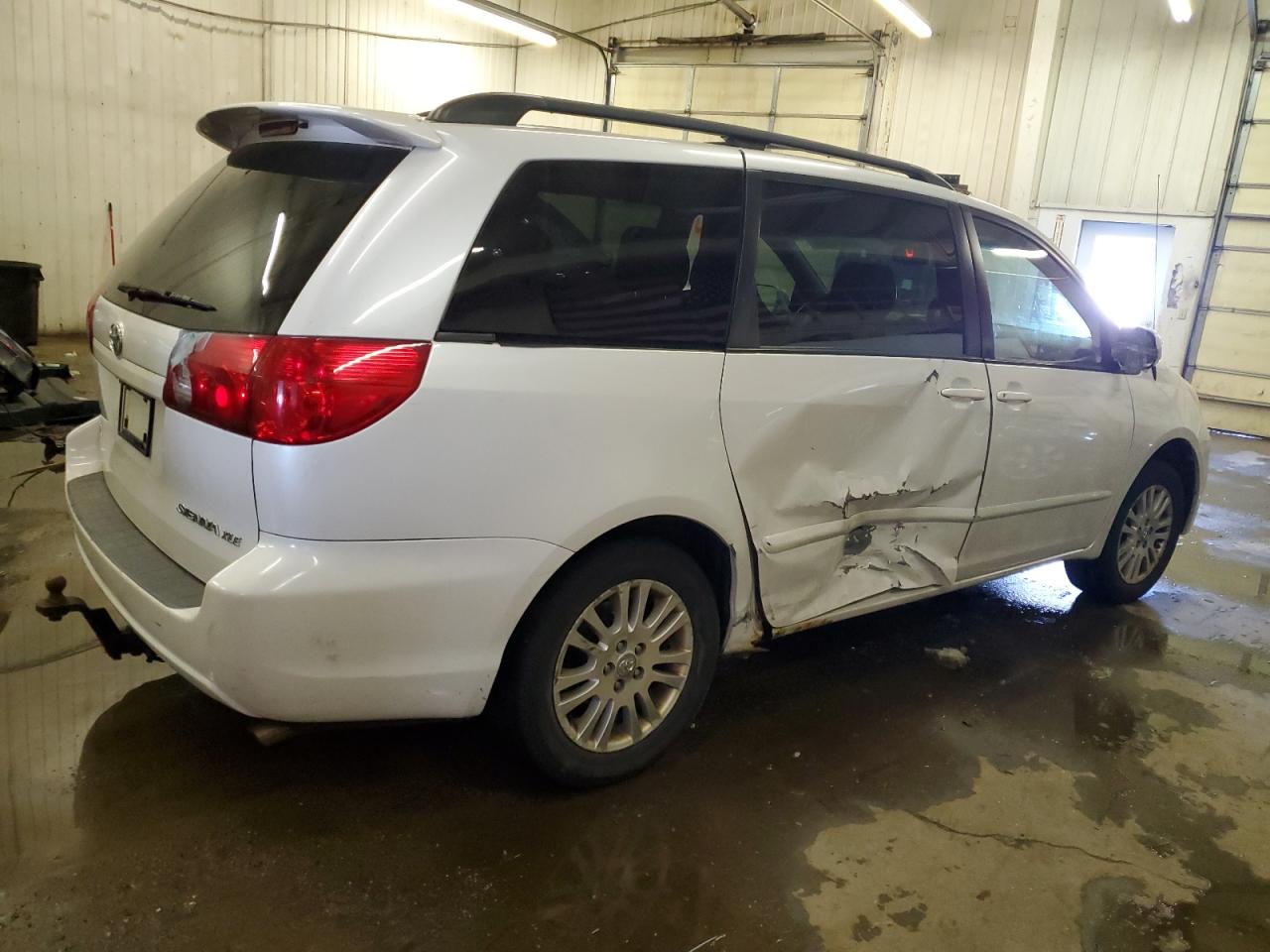 5TDZK22C18S132956 2008 Toyota Sienna Xle