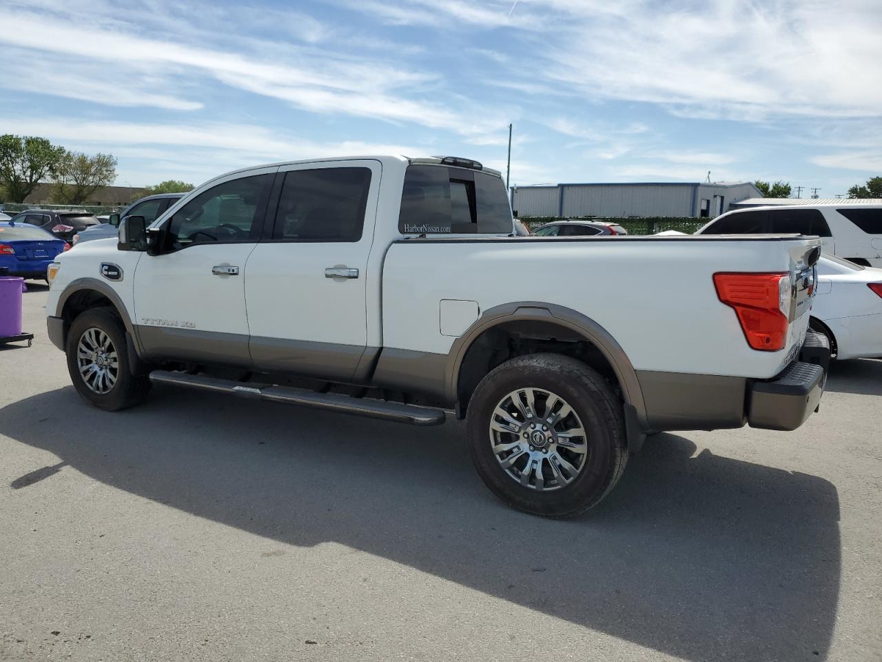 1N6BA1F44HN509333 2017 Nissan Titan Xd Sl