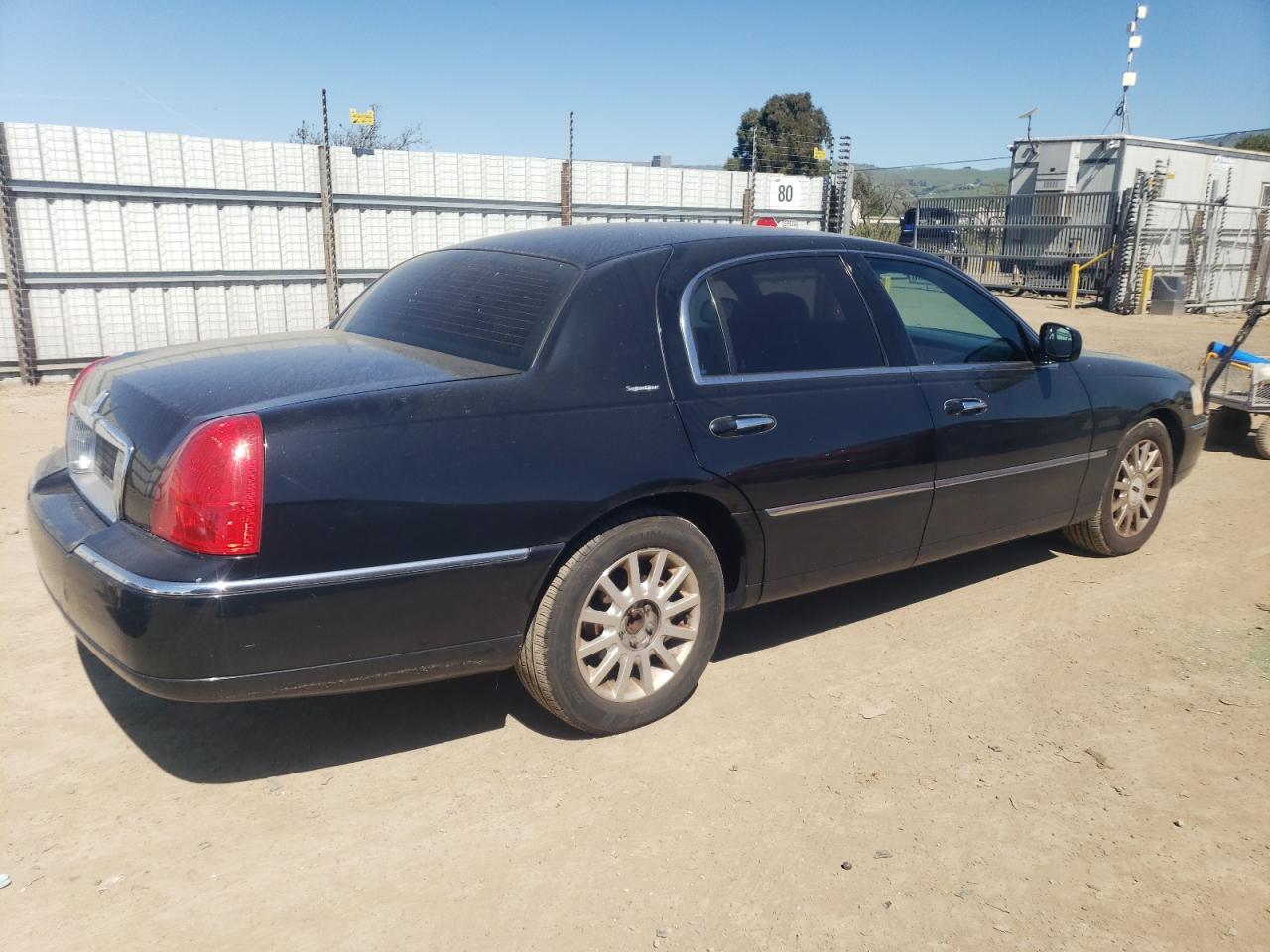Lot #2478193447 2007 LINCOLN TOWN CAR S