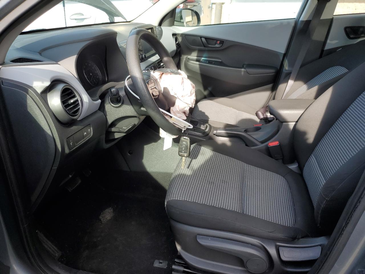 KM8K1CAA2LU469355 2020 Hyundai Kona Se