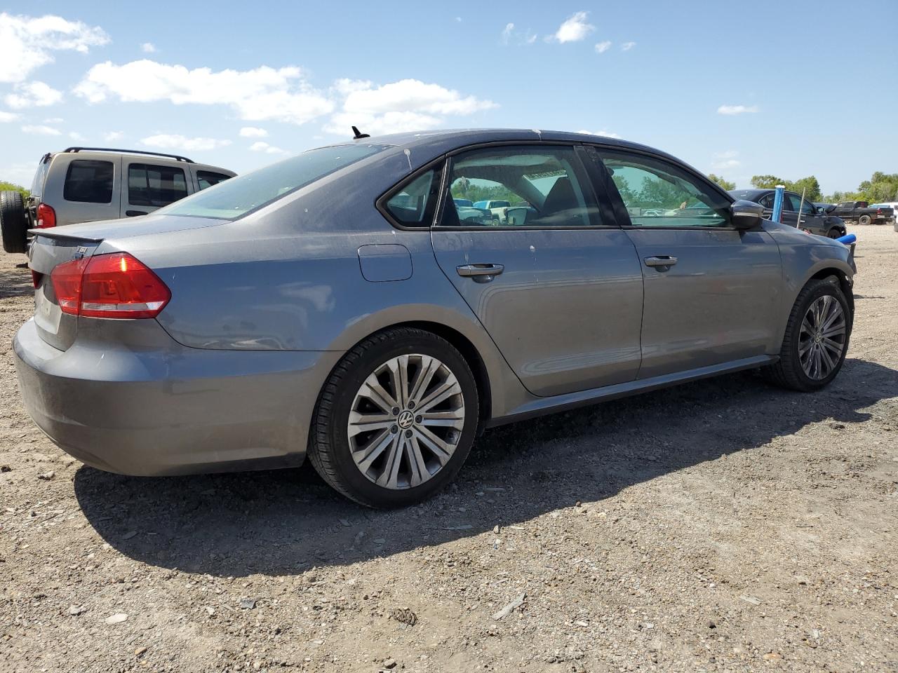1VWAS7A33FC011949 2015 Volkswagen Passat S