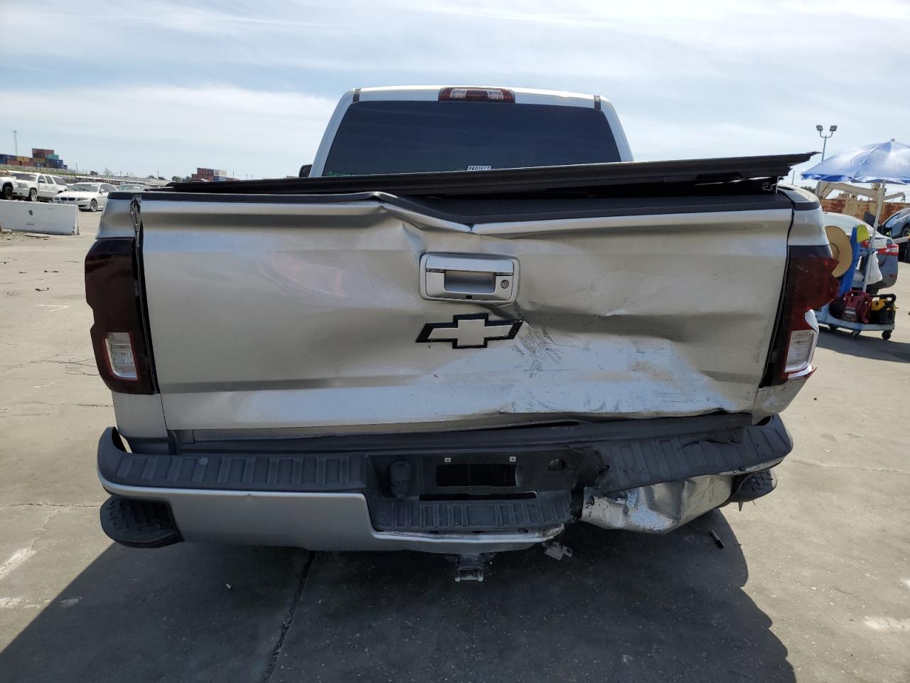 1GCNKREH4HZ404459 2017 Chevrolet Silverado K1500 Lt