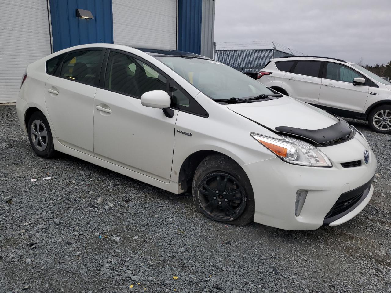 JTDKN3DU4F0472381 2015 Toyota Prius