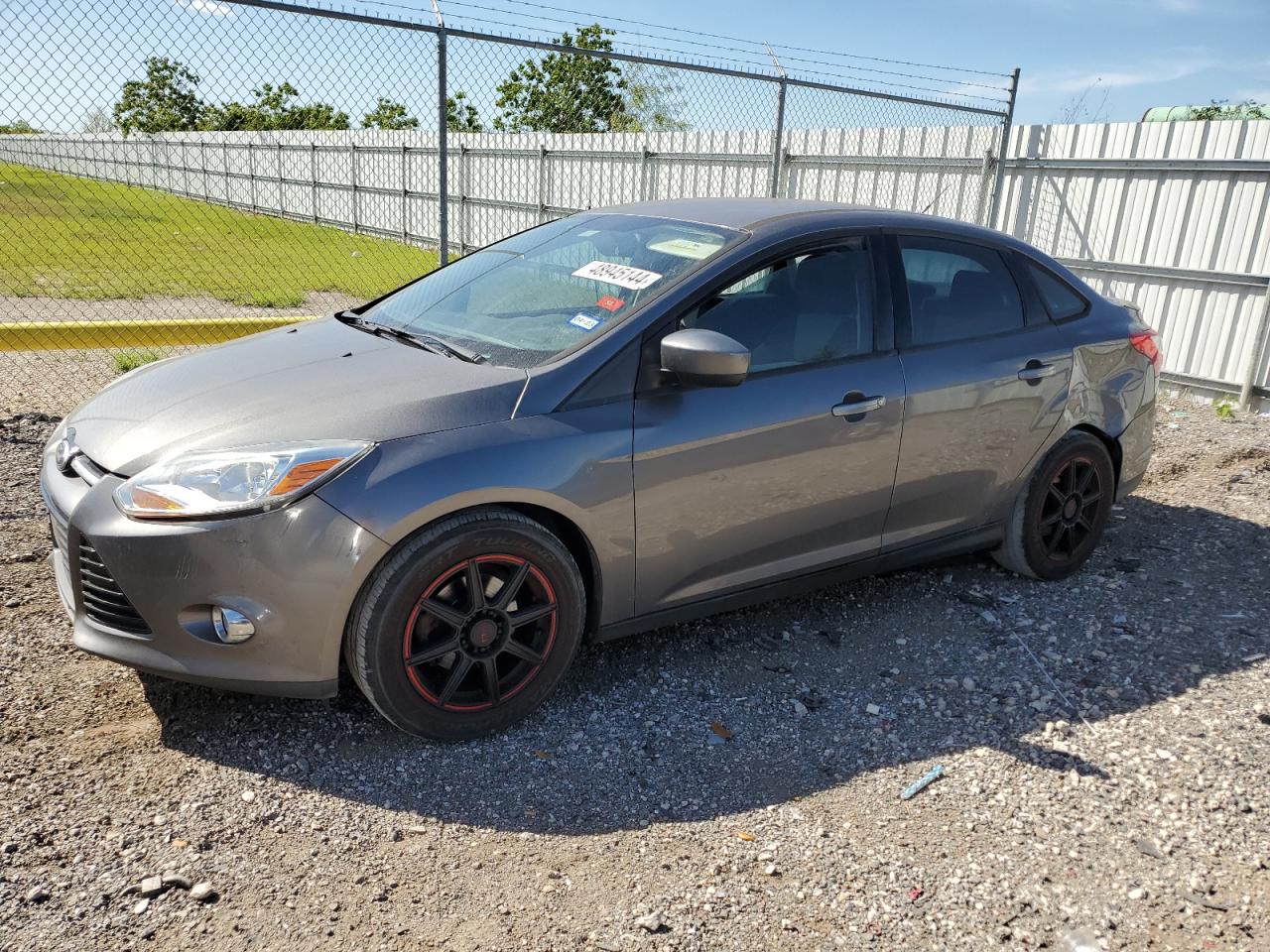 1FAHP3F24CL476205 2012 Ford Focus Se