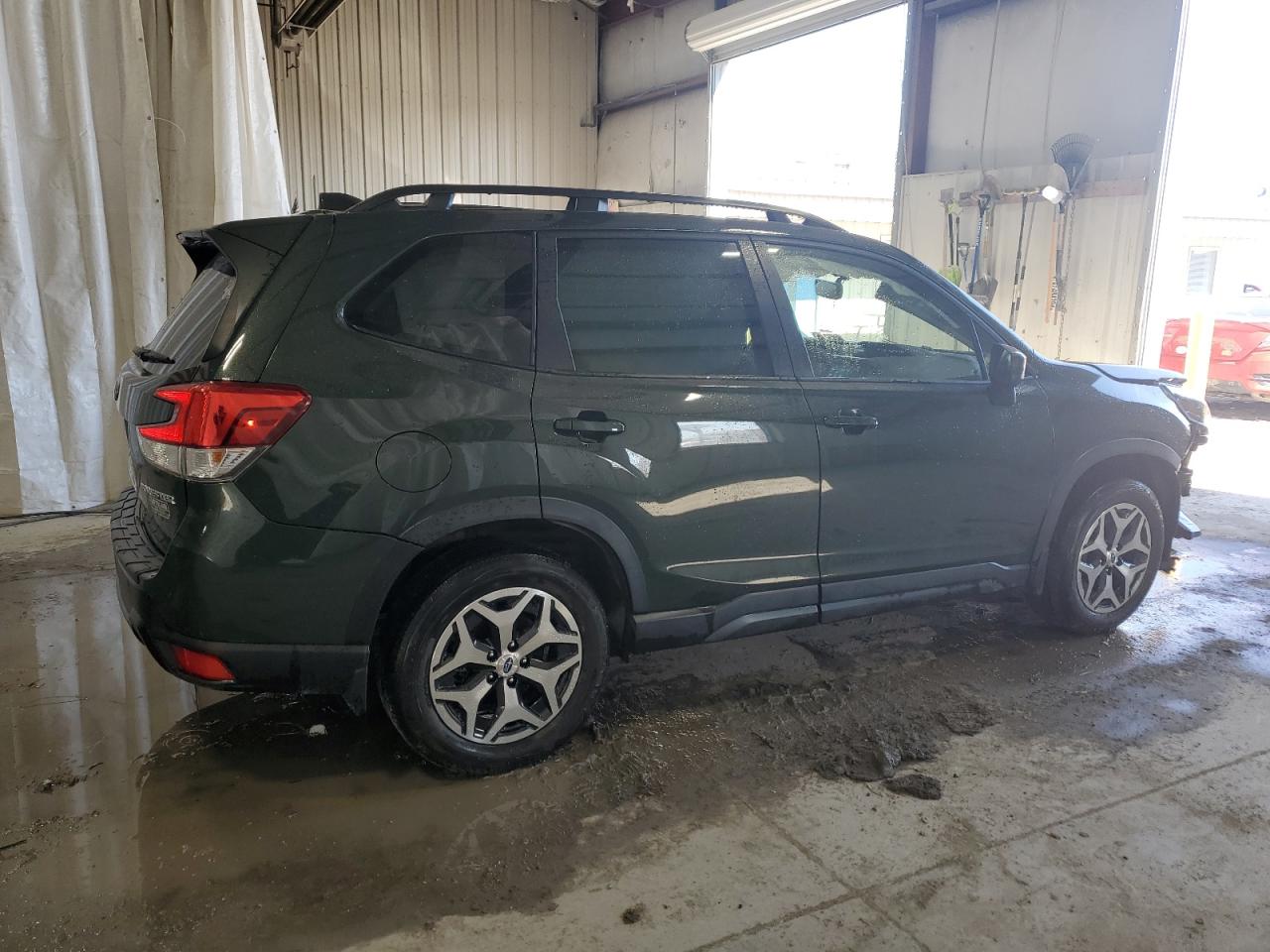 JF2SKAEC0NH475086 2022 Subaru Forester Premium