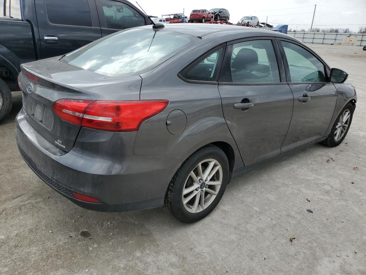 1FADP3F21FL356025 2015 Ford Focus Se