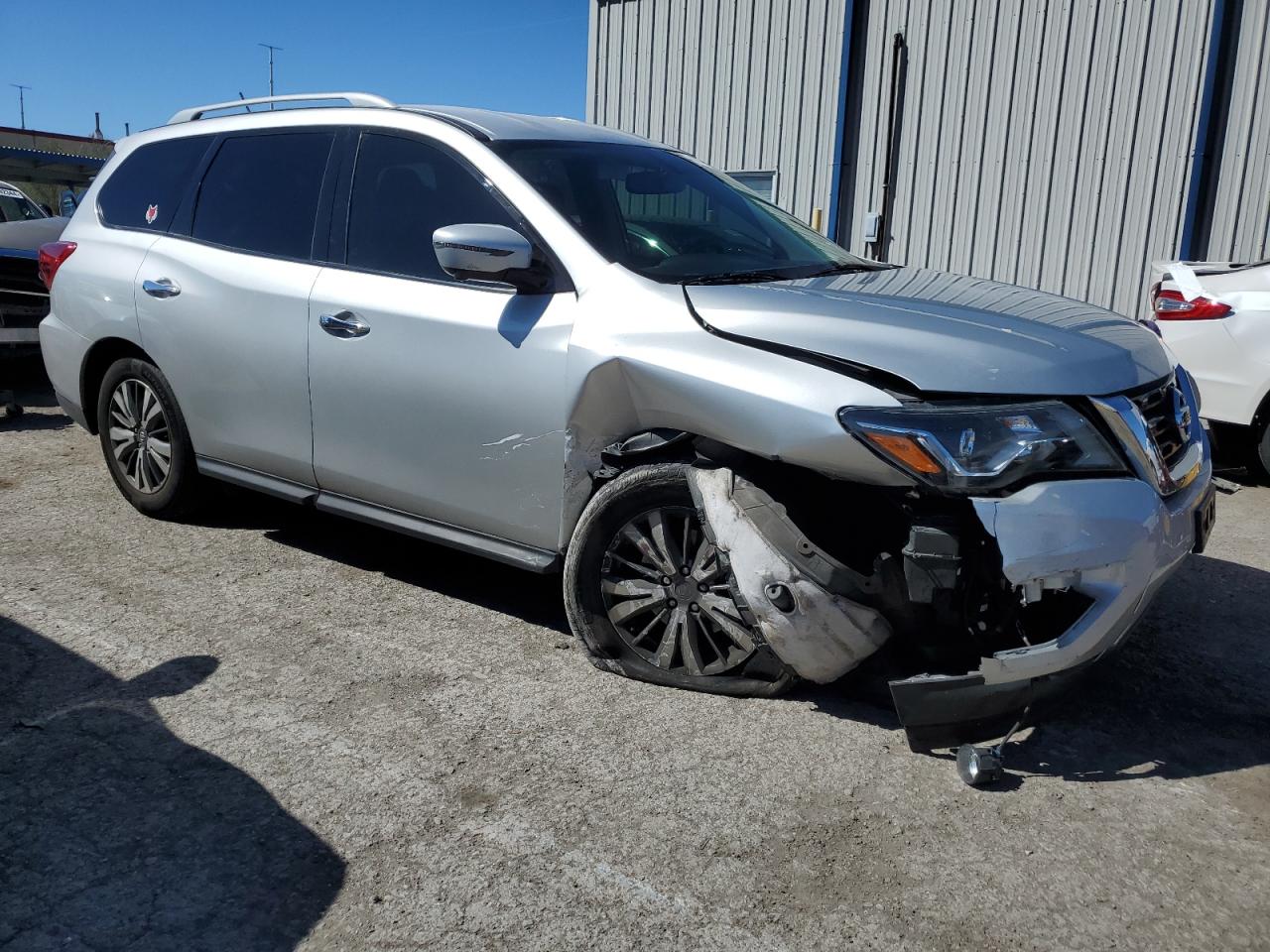 2018 Nissan Pathfinder S vin: 5N1DR2MNXJC617524