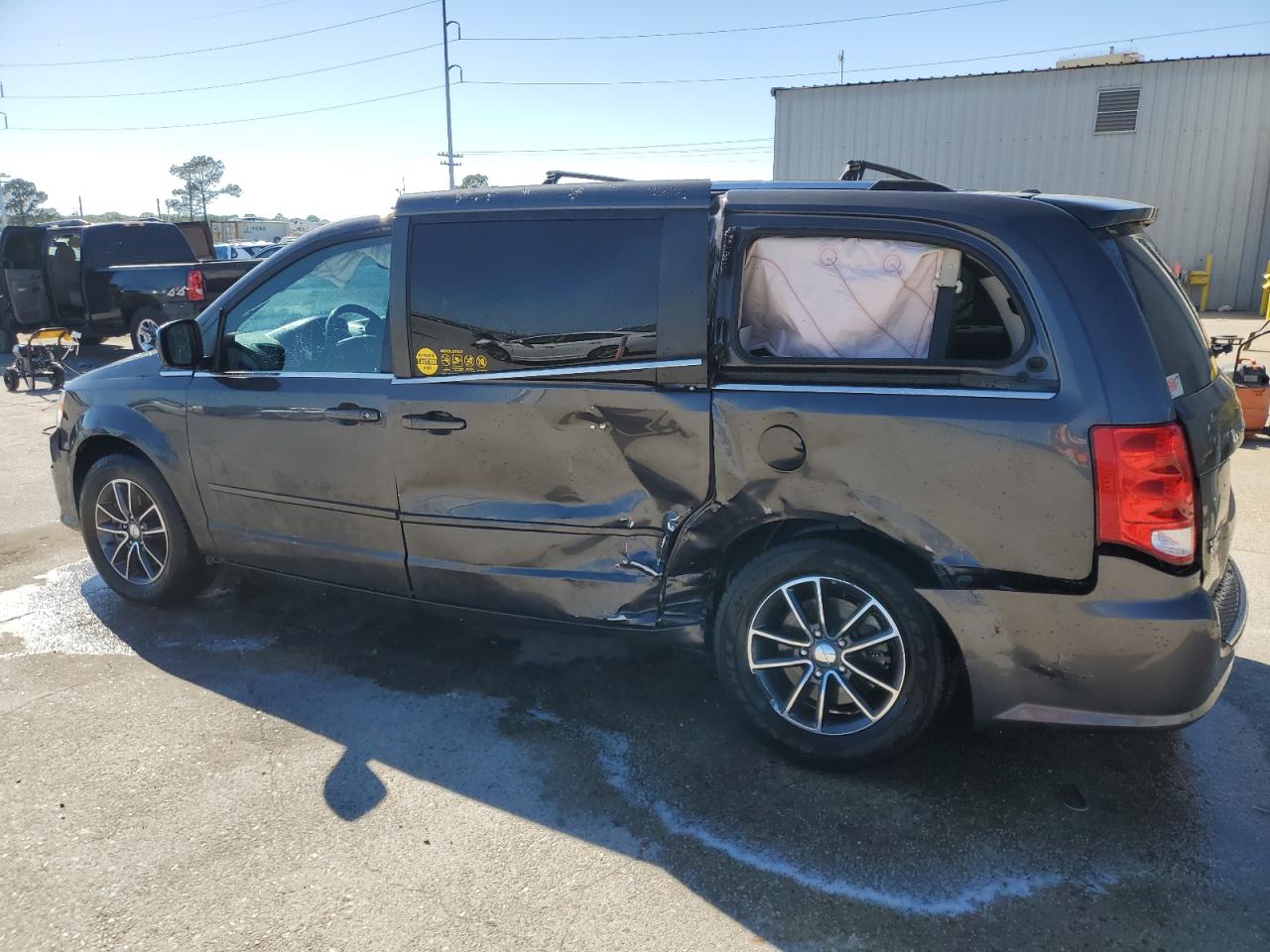 2C4RDGCG9HR603852 2017 Dodge Grand Caravan Sxt