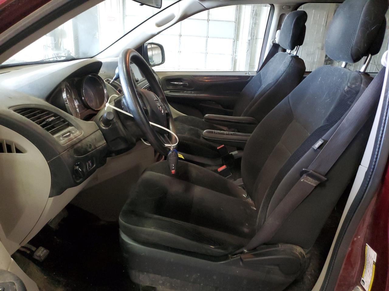 2C4RDGBG2JR139990 2018 Dodge Grand Caravan Se