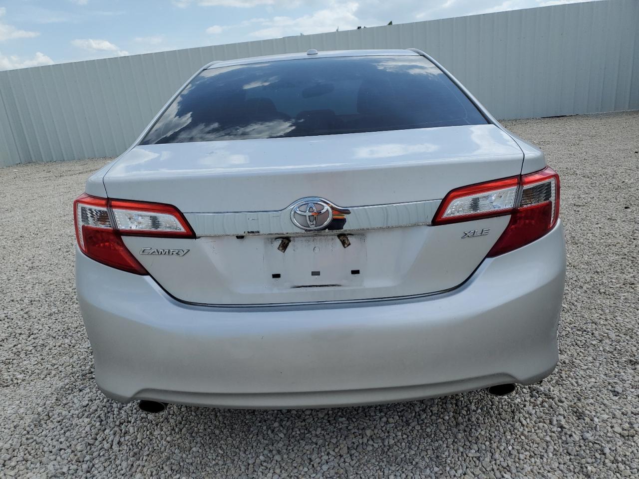 4T1BK1FK4EU546944 2014 Toyota Camry Se