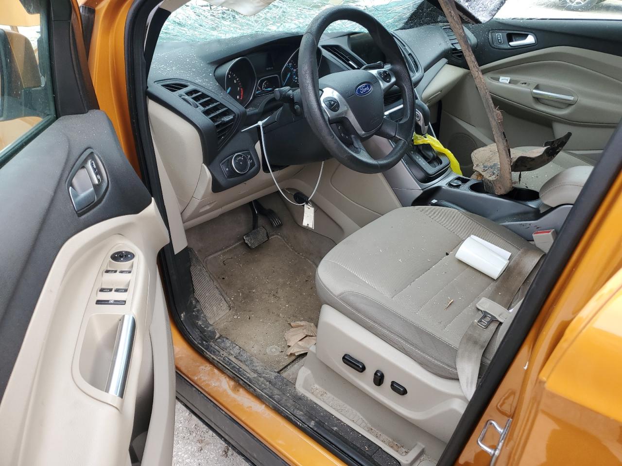 1FMCU9G9XGUC83547 2016 Ford Escape Se