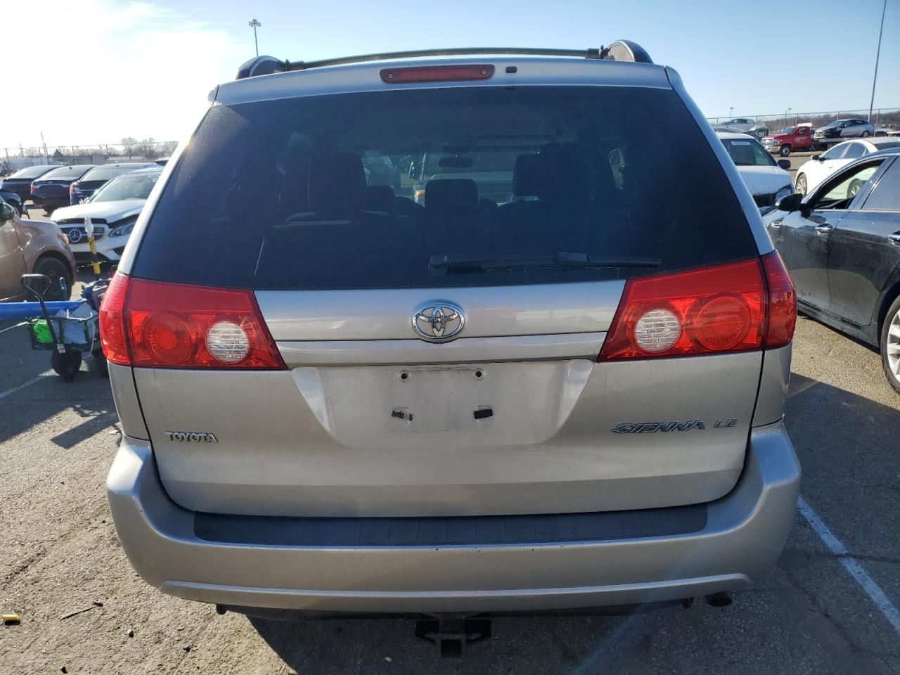 Lot #3029268889 2009 TOYOTA SIENNA CE