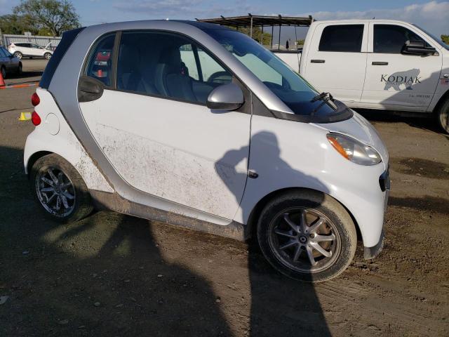 VIN WMEEJ3BA2EK762687 2014 Smart Fortwo, Pure no.4