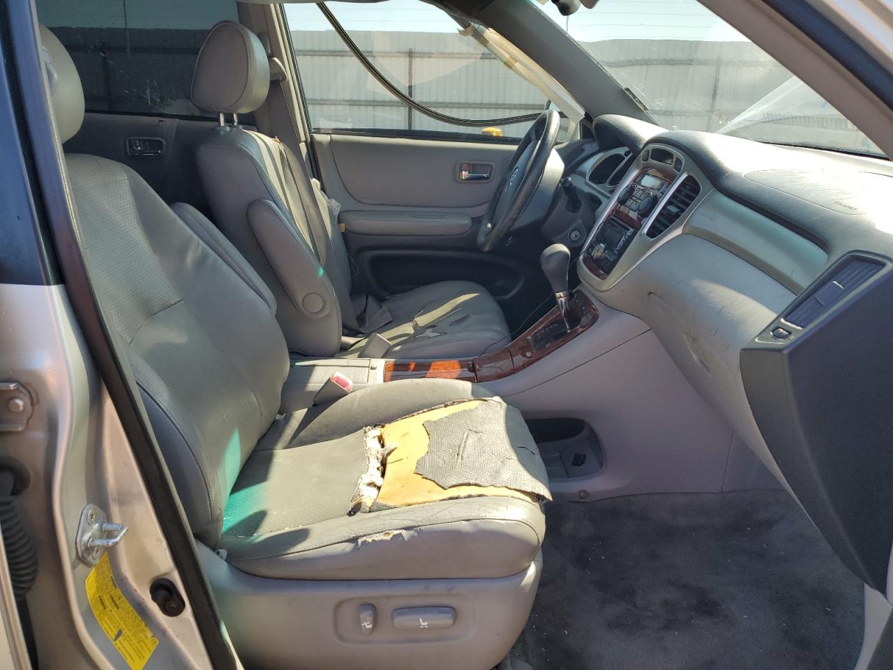 JTEDP21A250058176 2005 Toyota Highlander Limited