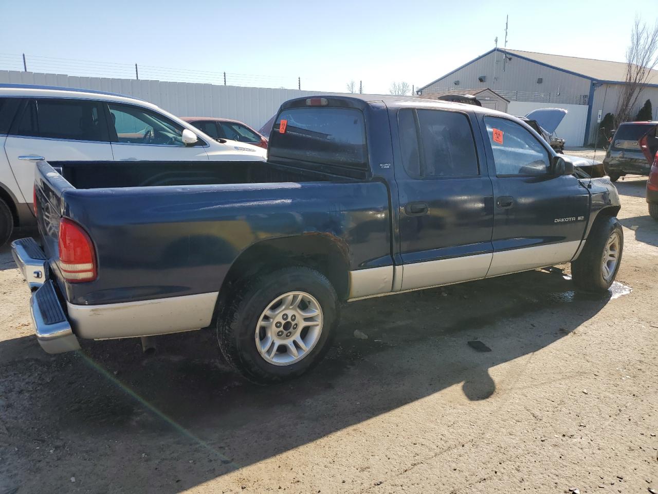 1B7GL2AX11S138777 2001 Dodge Dakota Quad