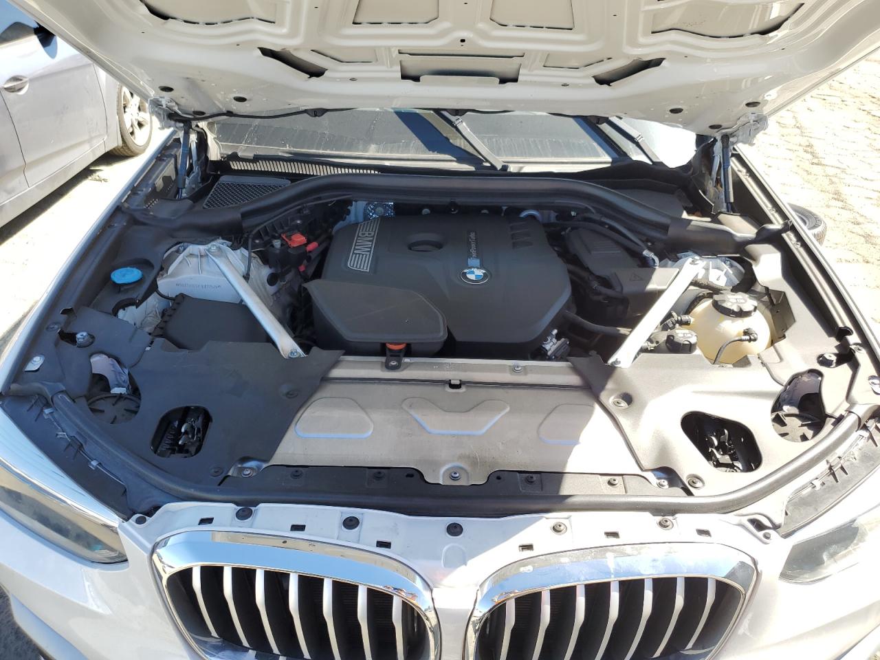 5UXTR9C5XJLD72526 BMW X3 2018