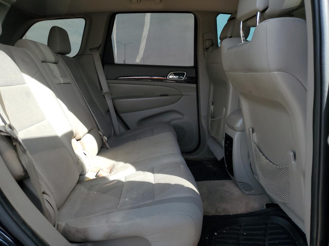 1J4RS4GG6BC573444 2011 Jeep Grand Cherokee Laredo