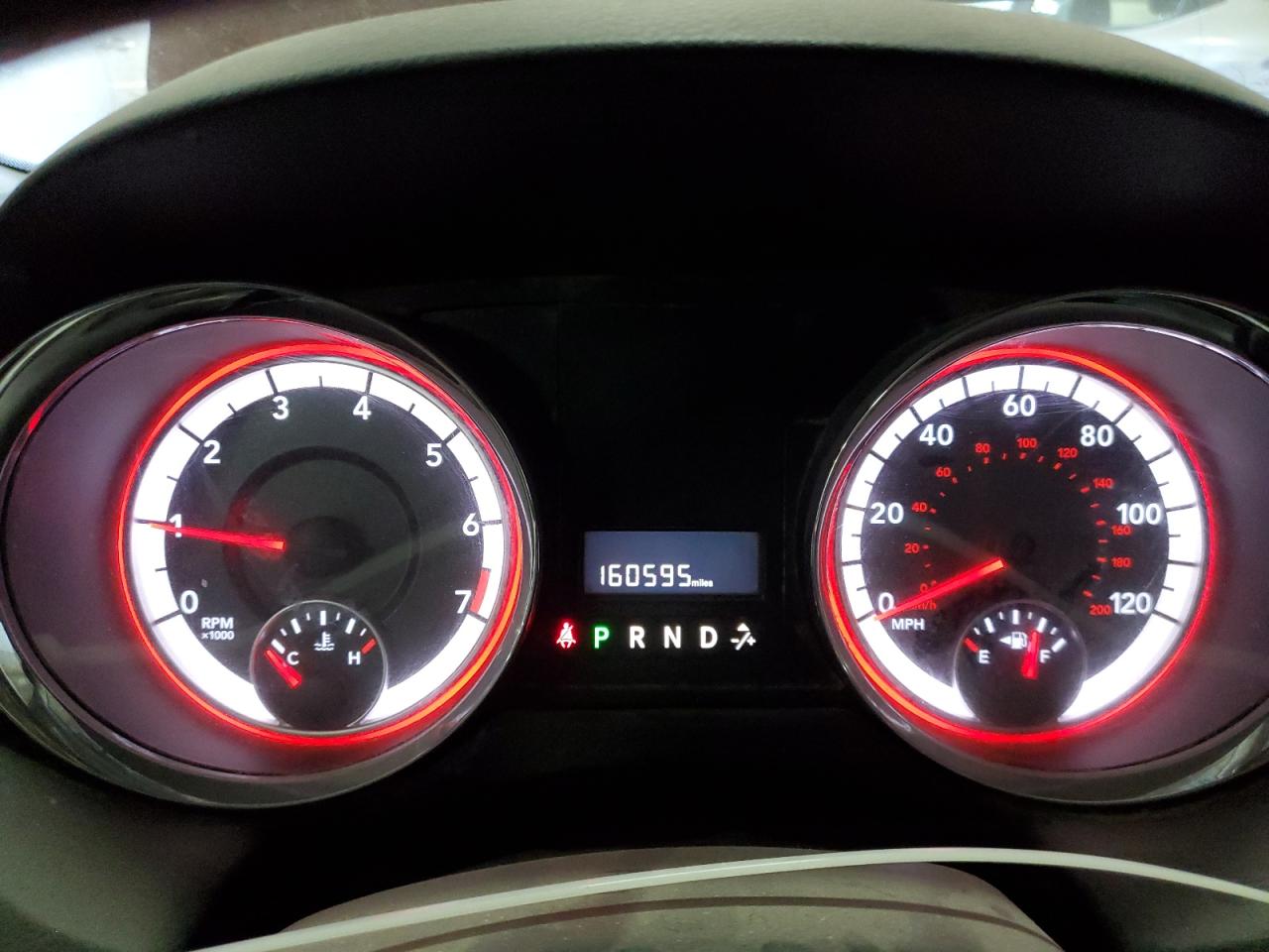 2C4RDGBG2JR139990 2018 Dodge Grand Caravan Se