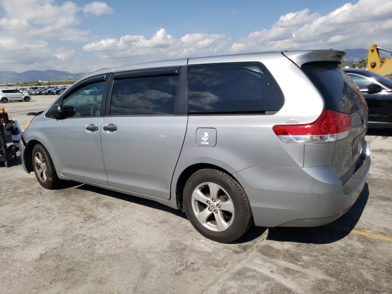 2014 Toyota Sienna vin: 5TDZK3DCXES439539