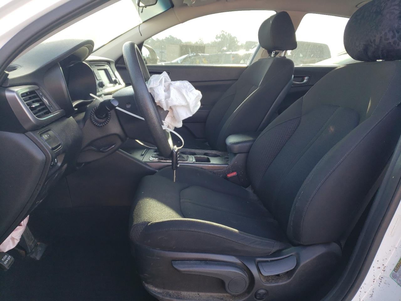 5XXGT4L30HG165074 2017 Kia Optima Lx